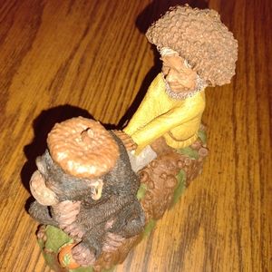 Tom Clark and Tim Wolfe Gnome Back Scratch 1998 No 76, 4.5 tall in Good Cond.